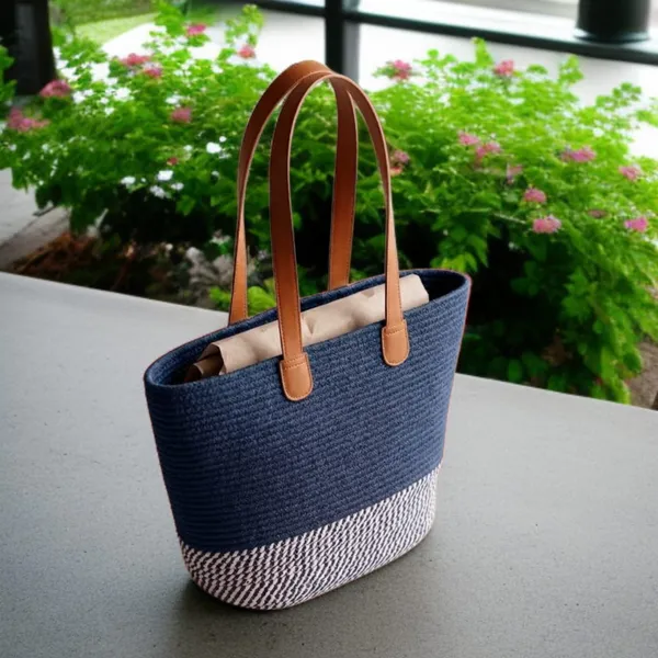 Blue_Two-Tone_Nautical_Rope_Tote_Bag_With_Vegan_Leather_Straps
