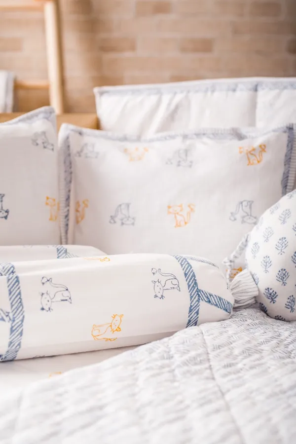 Blue_Cotton_Silk_Baby_Bedding_Set_Cat