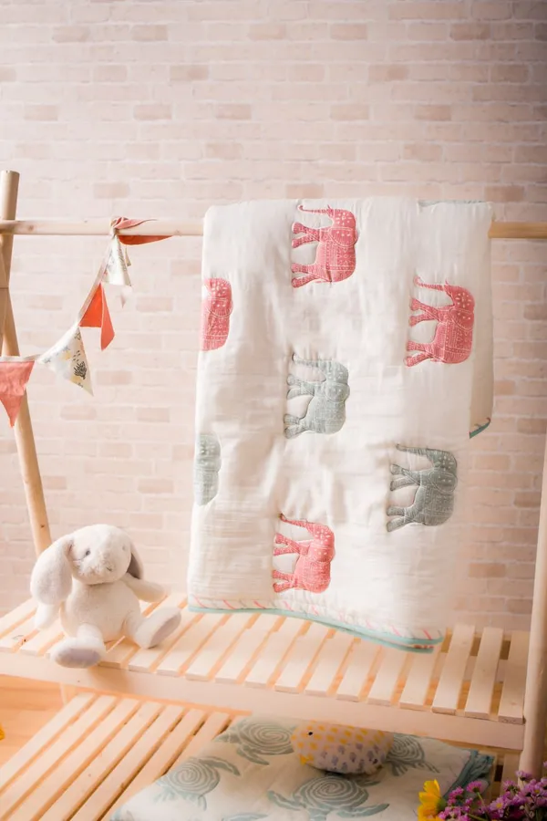 Blue_Organic_Cotton_Elephant_Quilt