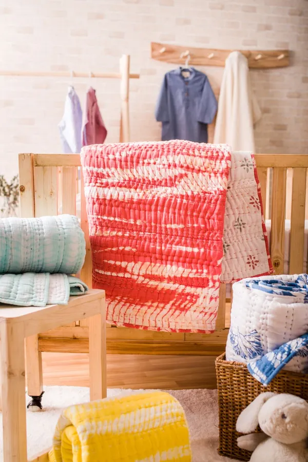 Coral_Cotton_Silk_Coral_Tye_Dye_Quilt