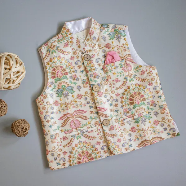 Pink_Cotton_Silk_Floral_Printed_Thread_Work_Jacket_With_Pink_Kurta_And_Pyjama