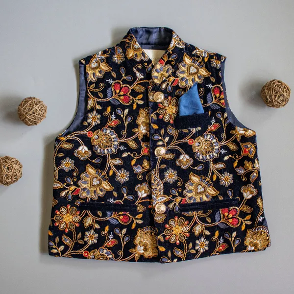 Blue_Cotton_Silk_Ethnic_Kurta_With_Navy_Blue_Pocket_Square_Velvet_Jacket_And_Pyjama
