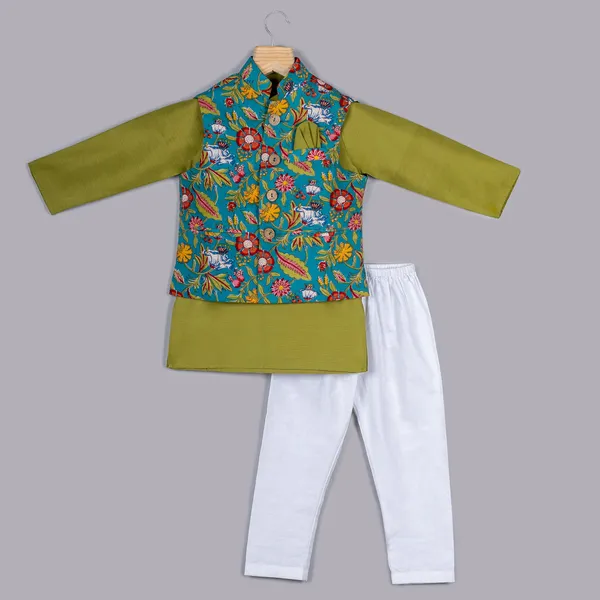 Green_Velvet_Fabric_Green_Printed_Jacket_And_Kurta_Pyjama