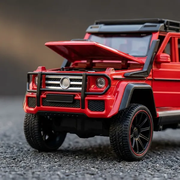 Remote_Control_Die-Cast_Suv_Car_Toy_2.4Ghz_RC_Off-Road_Vehicle_With_Lights,_Open_Doors_And_Smoke_Effect