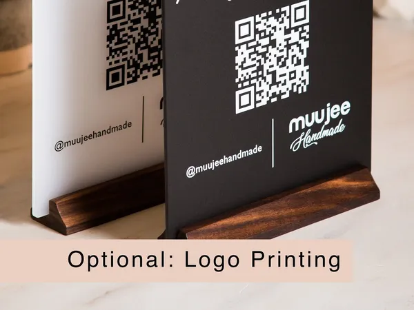 Multicolor_Metal_Qr_Code_Social_Media_Sign_With_Metal_Stand_For_Gifting