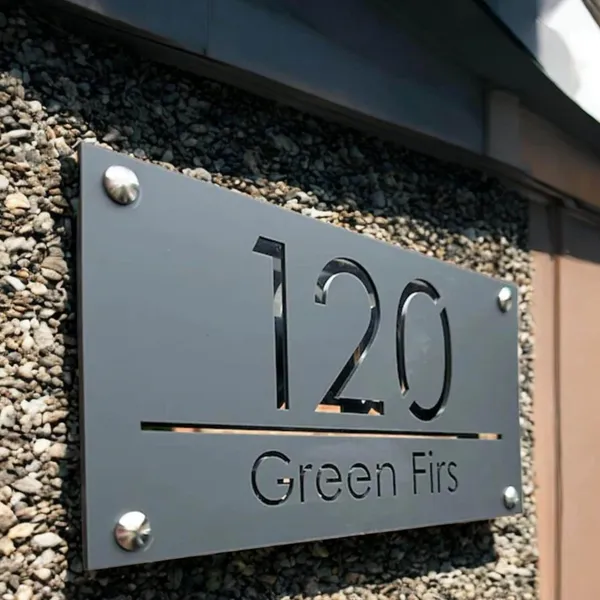 Multicolor_Metal_Custom_Acrylic_House_Sign_For_Gifting