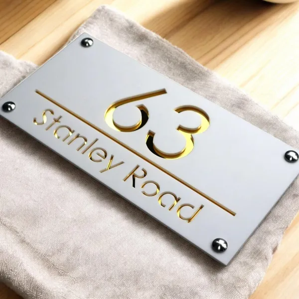 Multicolor_Metal_Custom_Acrylic_House_Sign_For_Gifting