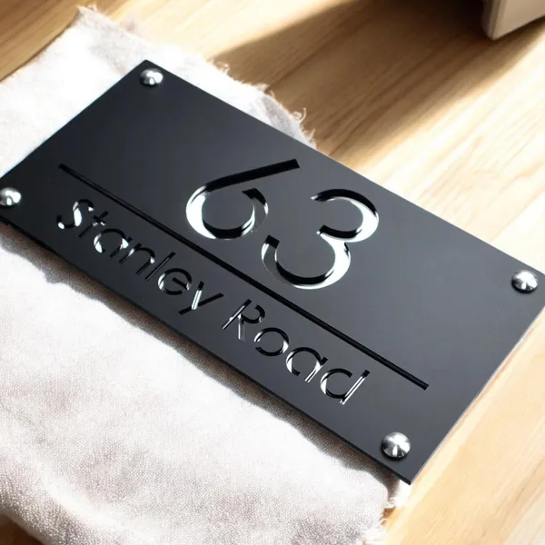 Multicolor_Metal_Custom_Acrylic_House_Sign_For_Gifting