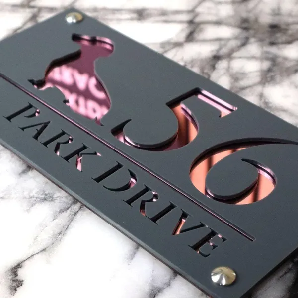 Multicolor_Metal_House_Wall_Any_Dog_Luxe_Plaques_For_Gifting