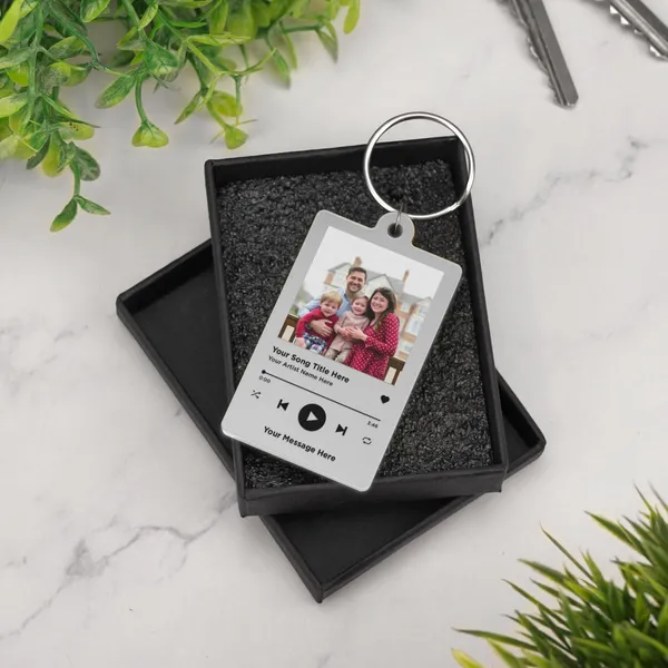 Multicolor_Metal_Personalised_Album_Style_Keyring_For_Gifting