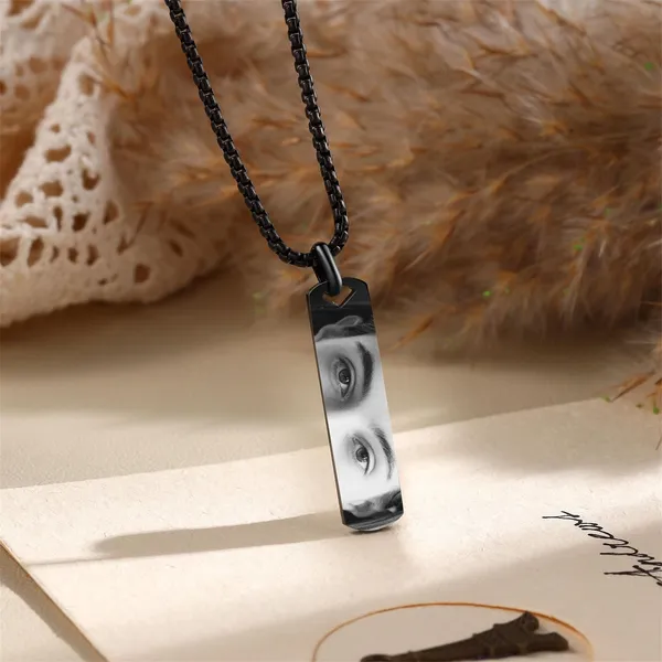 Multicolor_Metal_Personalized_Human_Eyes_Necklace_For_Women