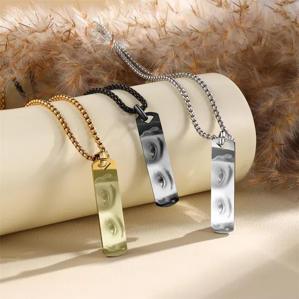 Multicolor_Metal_Personalized_Human_Eyes_Necklace_For_Women