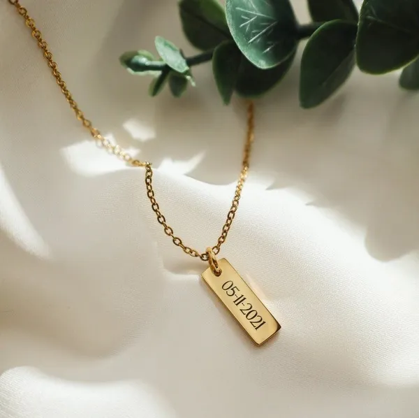 Multicolor_Metal_Custom_Date_Necklace_For_Women
