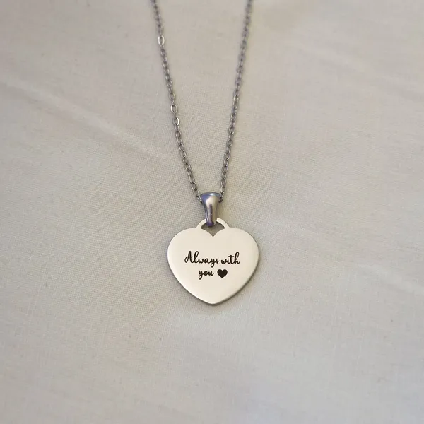 Multicolor_Metal_Engraved_Heart_Necklace_For_Women