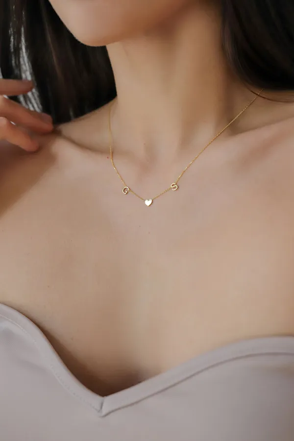 Multicolor_Metal_Heart_Letter_Necklace_For_Women