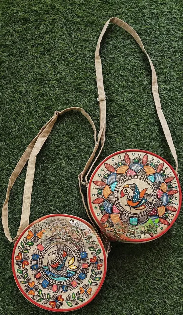 Multicolor_Trendy_Stylish_Handmade_Round_Sling_Bags_With_Authentic_Madhubani_Painting_For_Women
