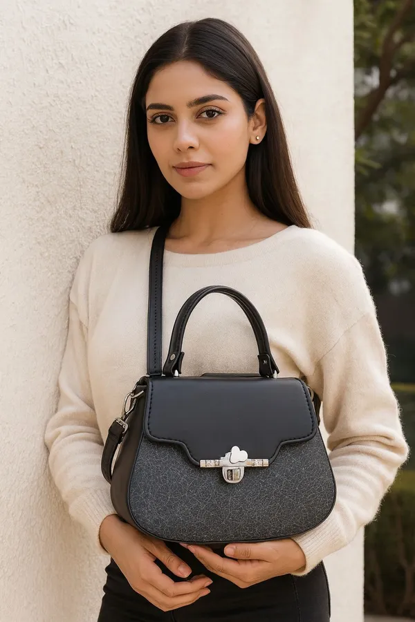 Black_Heart_Lock_Hanbag_For_Women_|_Premium_Handbag_With_Durable_Straps