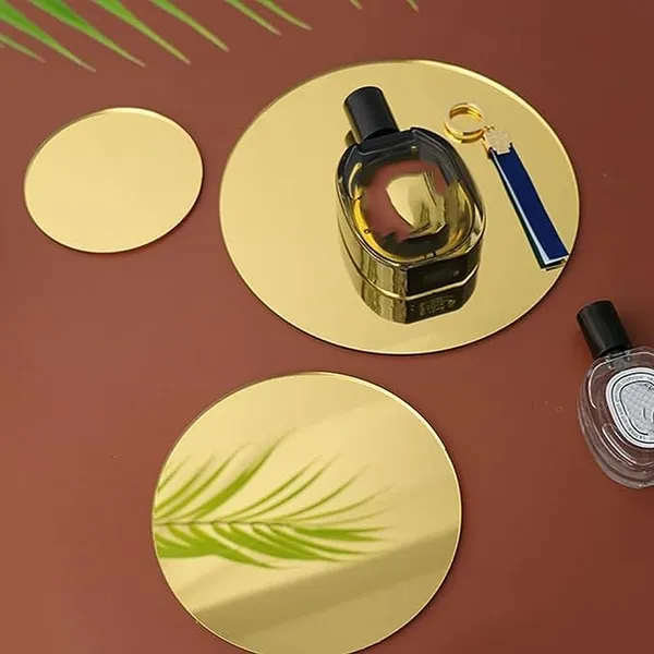 Gold_Reflective_Display_Sheet_|_2_Pcs_15_Cm_Round_Mirror_Reflection_Board_|_Backgound_Props_Set_|_Professional_Product_Photography_Background_|_Golden_Color