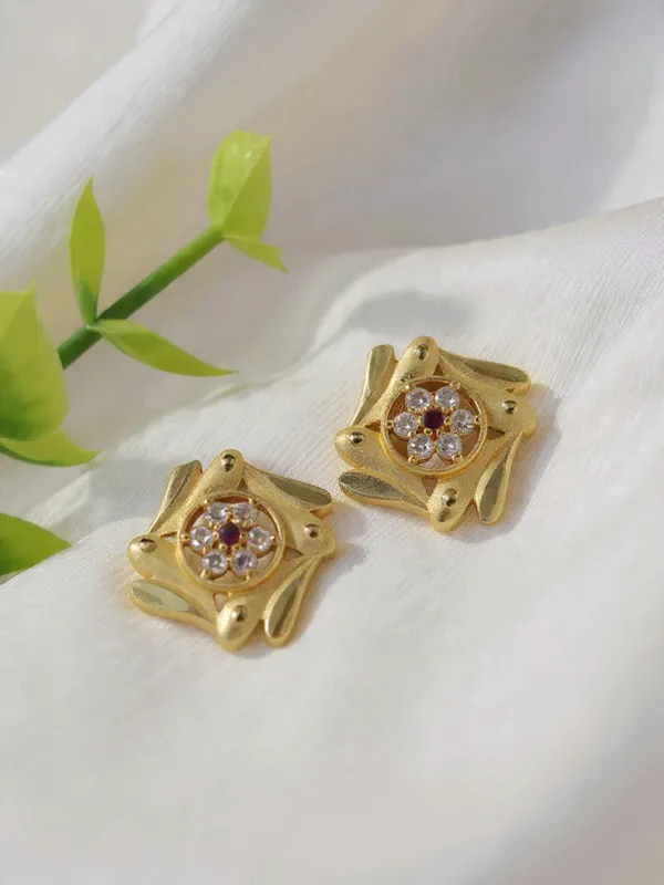 Gold_Floral_Swirl_Stud_Earrings_With_Ruby_And_Diamond_Accents_For_Women