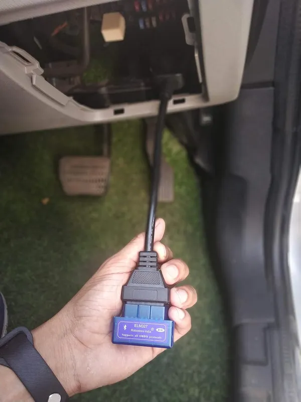OBD_II_Extension_Cable_-_16_Pin_Male_to_Female_Connector_for_Car_Diagnostic_Scanner,_Bluetooth_ELM327,_and_OBD2_Adapters_30_Cm_STAR0187