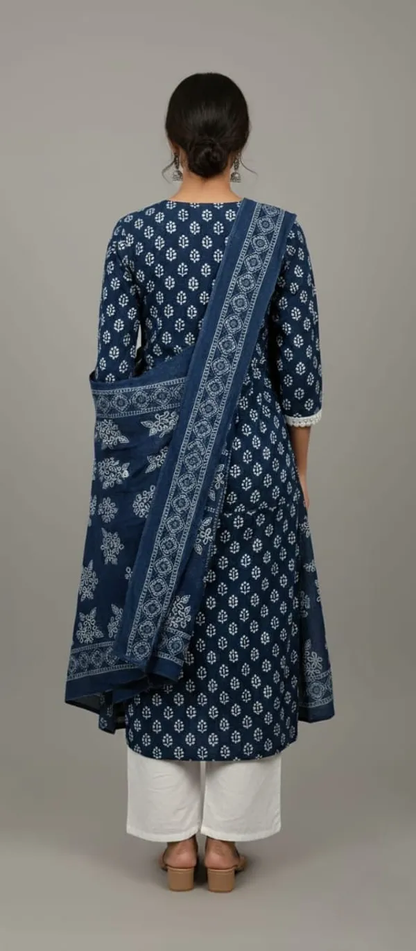 Navy_Blue_Thread_Work_Cotton_Suit_For_Women