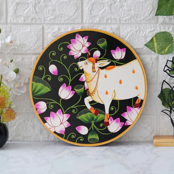 White_Canvas_Pichwai_Painting