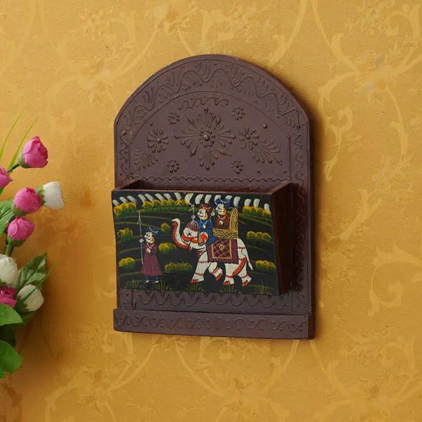 Brown_Wooden_Newspaper_Stand