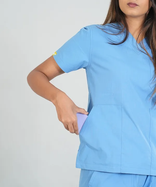 Women's_Scrub_Top_And_Bottom_Half_Sleeves