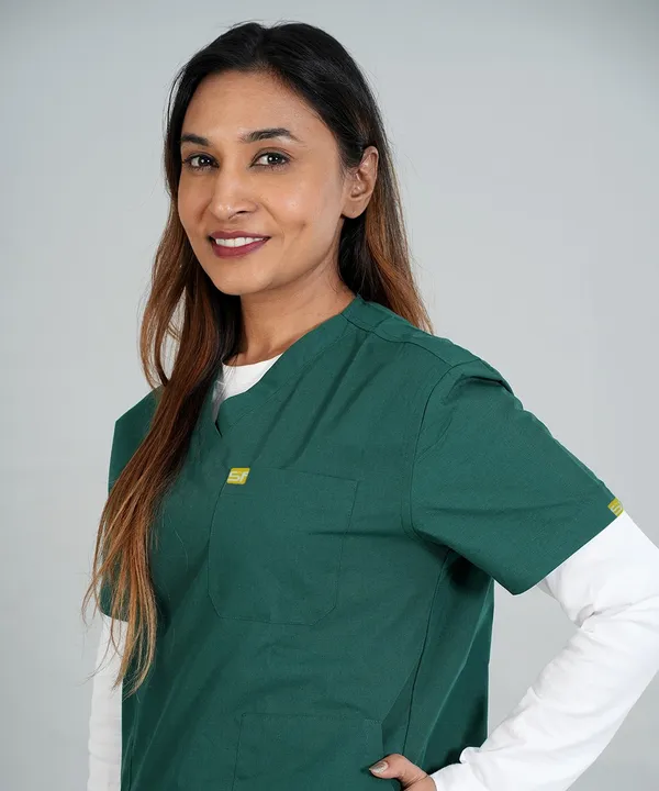 Women's_Scrub_Top_And_Bottom_Half_Sleeves