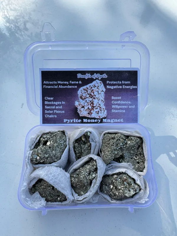 Natural_Pyrite_Cluster