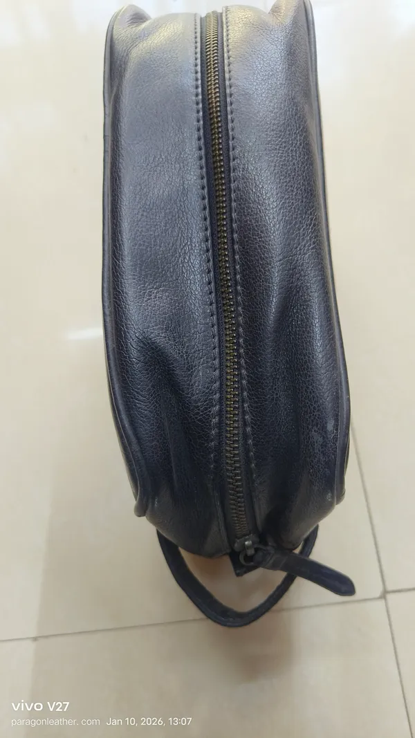 Black_Full_Grain_Genuine_Leather_Toiletry_Bag_For_Unisex