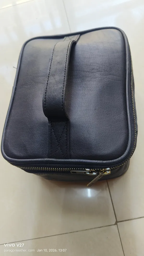 Black_Full_Grain_Genuine_Leather_Toiletry_Bag_For_Unisex