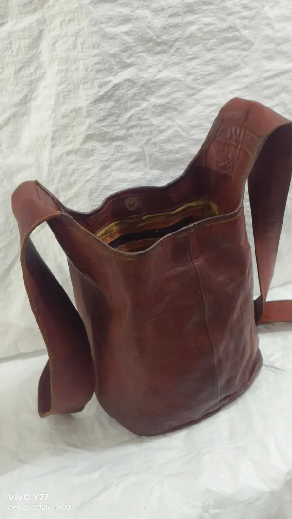 Dark_Brown_Soft_Genuine_Leather_Full_Grain_Leather_Bucket_Carry_Bag_For_Unisex