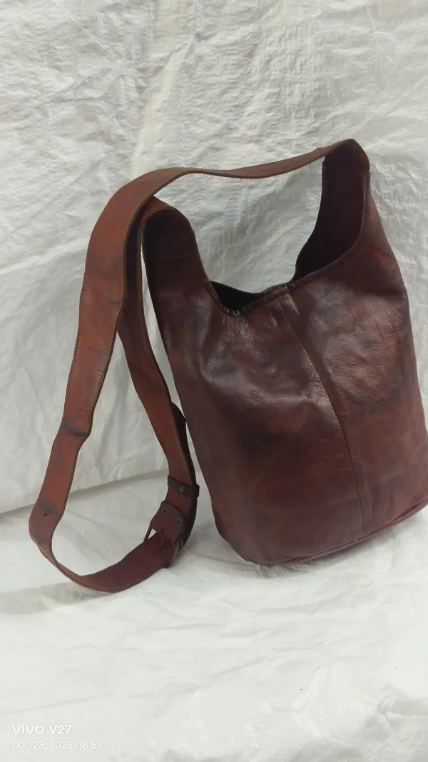 Dark_Brown_Soft_Genuine_Leather_Full_Grain_Leather_Bucket_Carry_Bag_For_Unisex