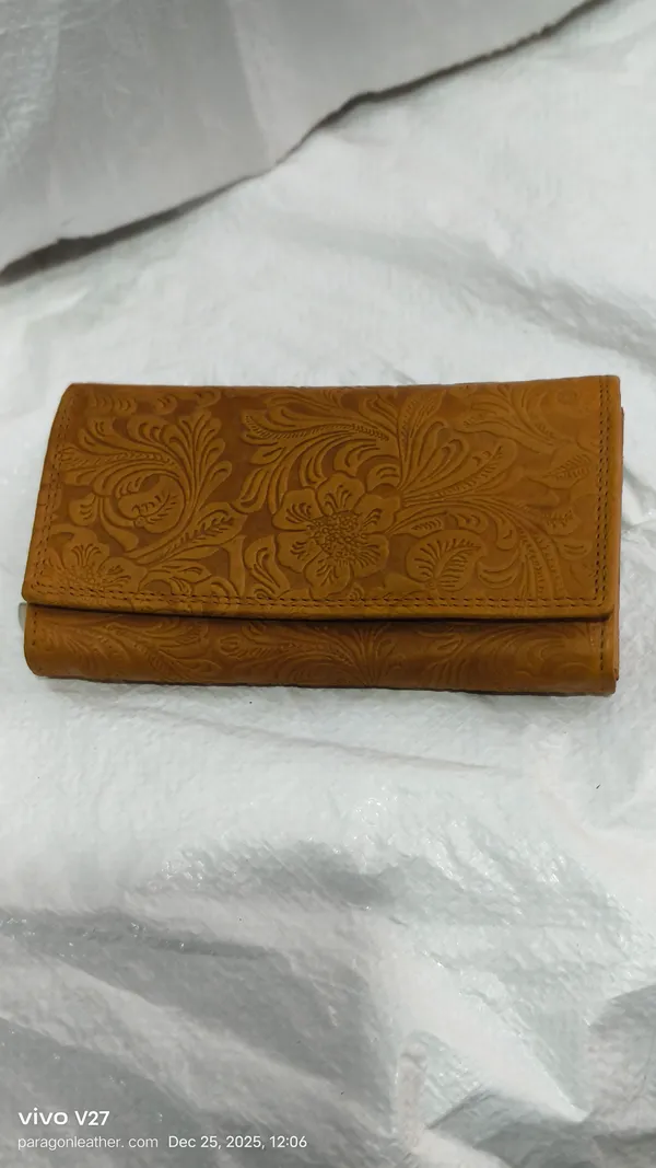 Tan_Brown_Full_Grain_Leather_With_Floral_Embossing_Wallet_For_Women
