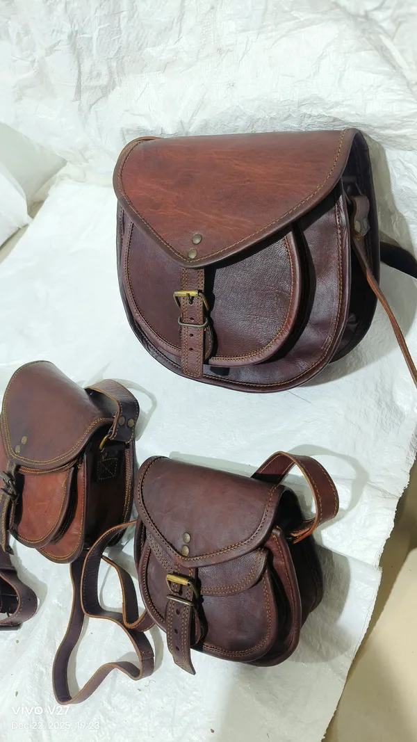 Antique_Brown_Full_Grain_Genuine_Leather_With_Brass_Buckle_And_Fastener_Clip_Crossbody_Sling_Bag_For_Unisex