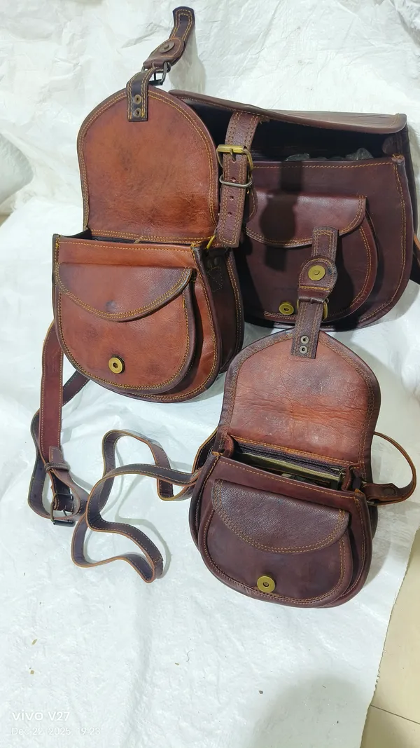 Antique_Brown_Full_Grain_Genuine_Leather_With_Brass_Buckle_And_Fastener_Clip_Crossbody_Sling_Bag_For_Unisex