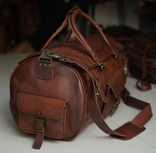 Brown_Genuine_Full_Grain_Leather_With_Brass_Hardware_Duffel_Bag_For_Unisex