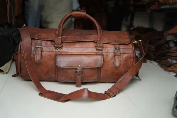 Brown_Genuine_Full_Grain_Leather_With_Brass_Hardware_Duffel_Bag_For_Unisex