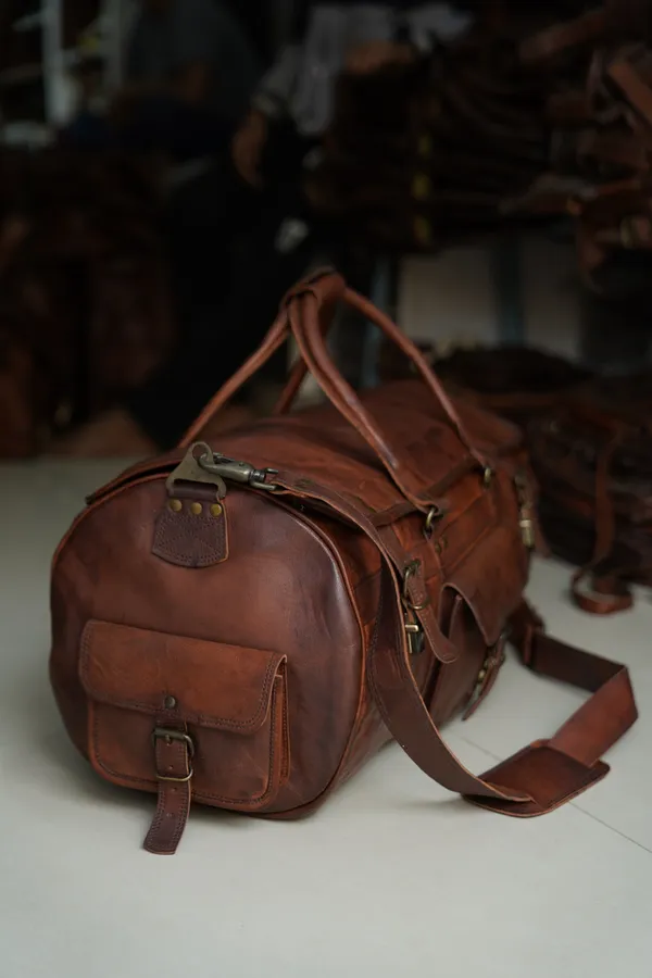 Brown_Genuine_Full_Grain_Leather_With_Brass_Hardware_Duffel_Bag_For_Unisex