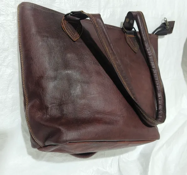 Black_And_Dark_Brown_Premium_Quality_Full_Grain_Leather_And_Internal_Pure_Cotton_Canvas_Shoulder_Purse_For_Women