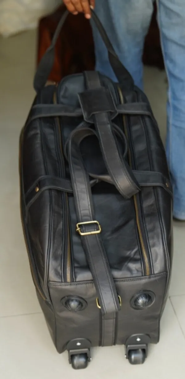 Black_Premium_Quality_Full_Grain_Leather_And_Internal_Pure_Cotton_Canvas_No_Cheap_Fabric_Used_Duffel_Bag_For_Unisex