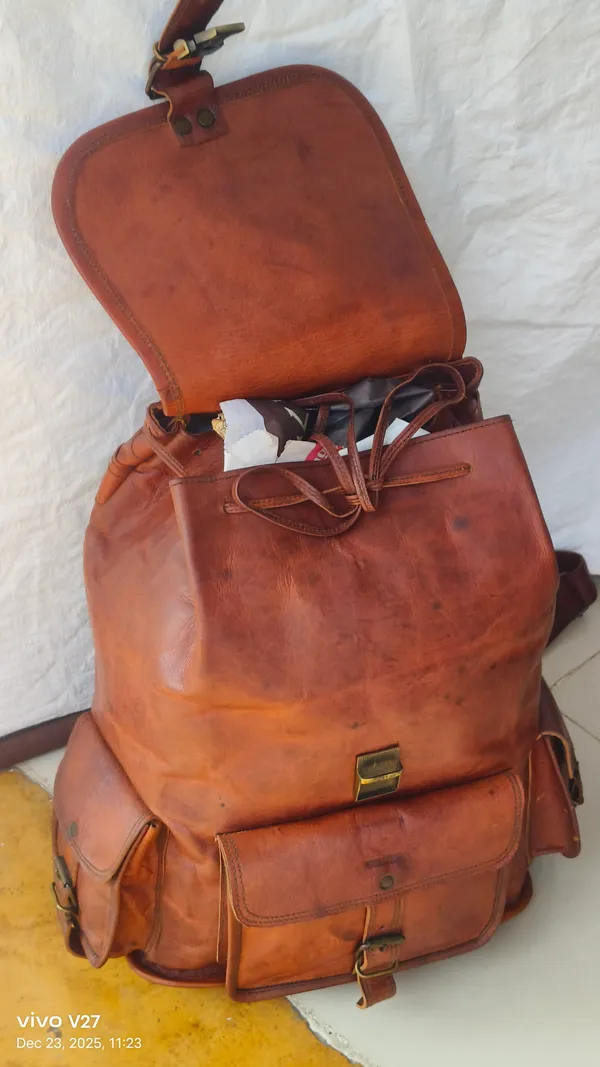 Dark_Brown_Premium_Quality_Full_Grain_Leather_And_Internal_Pure_Cotton_Canvas_Backpack_For_Unisex