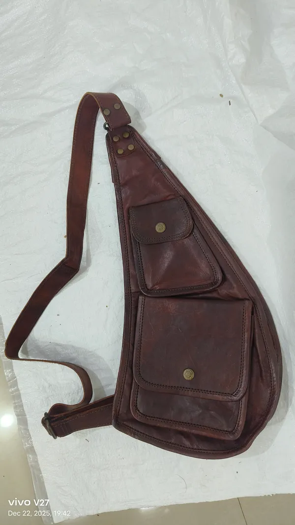 Chocolate_Brown_Pure_Full_Grain_Leather_Sling_Bag_For_Unisex