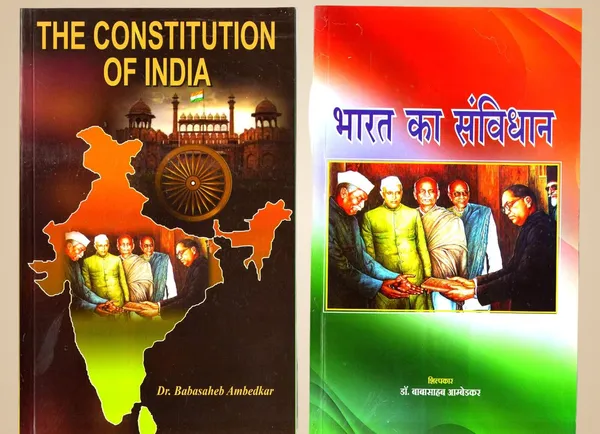 The_Constitution_Of_India_Englis_+__Bharat_Ka_Sanvidhan_Hindi_(105Th_Amendment_Combo_Pack_Of_2_Books_)2022_[Jan_01,_2023]_Dr_B_R_Ambedkar