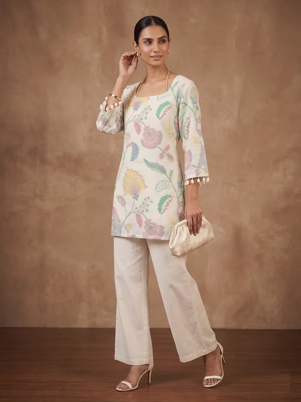 Floral_printed_beige_short_kurti