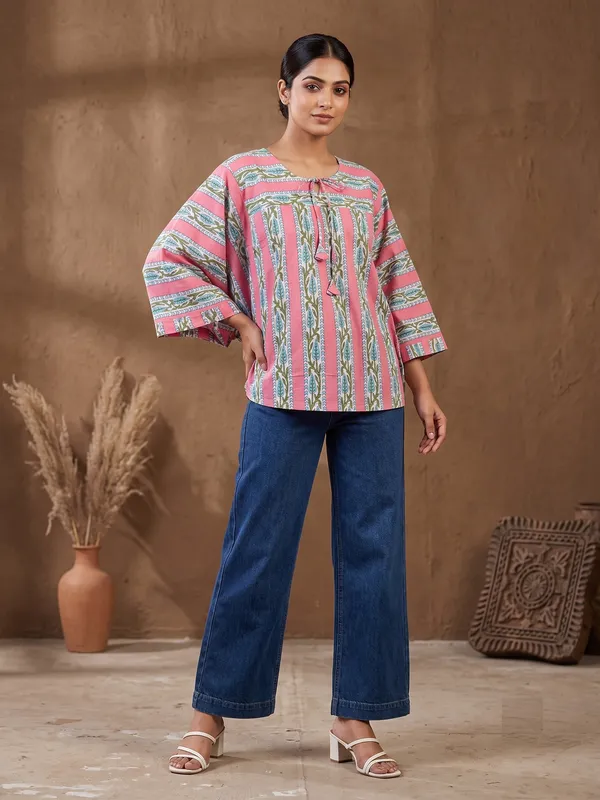 Gulabi_Kaftan_Kurti