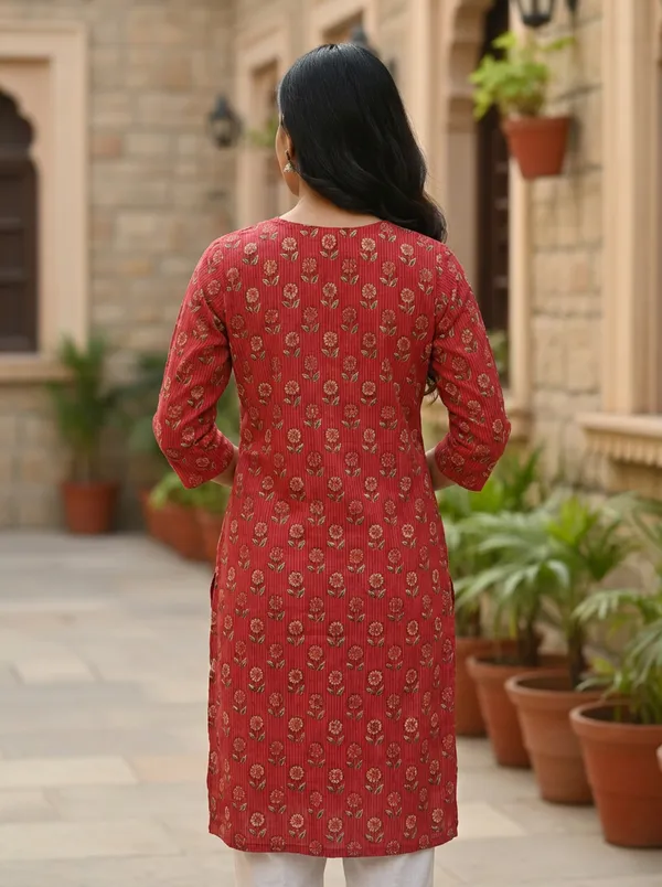 Crimson_Floral_Print_Cotton_V-Neck_Kurt