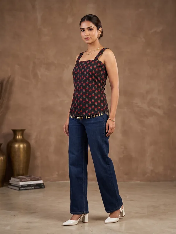 The_Lace-Back_Short_Kurti