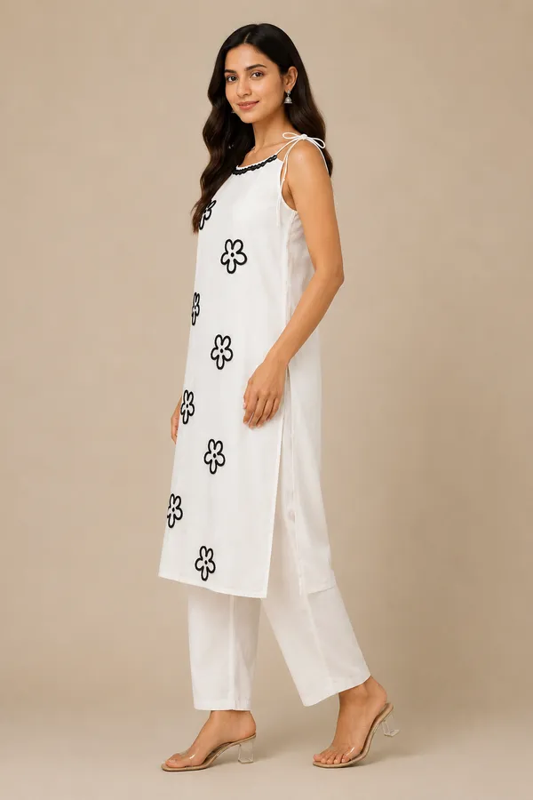 Women’s_White_Floral_Kurta_Pant_Set